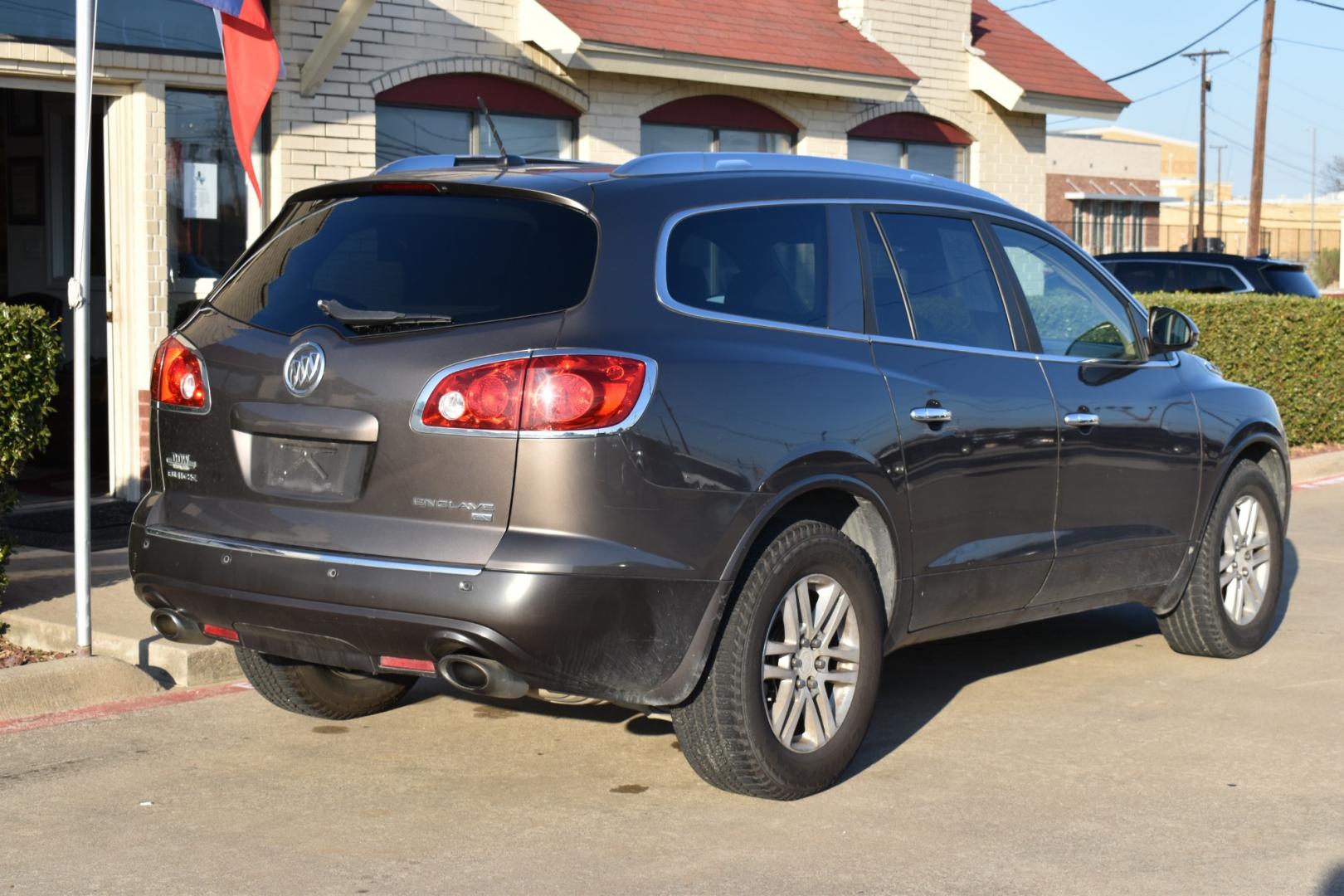 2008 Buick Enclave CX FWD (5GAER13788J) with an 3.6L V6 DOHC 24V engine, 6-Speed Automatic Overdrive transmission, located at 5925 E. BELKNAP ST., HALTOM CITY, TX, 76117, (817) 834-4222, 32.803799, -97.259003 - Deciding to buy a specific vehicle like the 2008 Buick Enclave CX FWD involves considering various factors. Here are some potential reasons why you might consider purchasing this particular model: Interior Space: The Buick Enclave is a midsize crossover SUV known for its spacious and comfortable - Photo#4